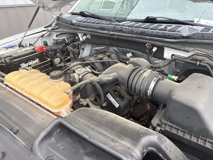 2015-ford-f150-xl-image-18