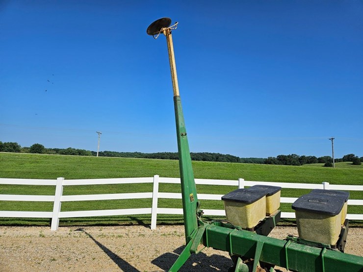 john-deere-7000-image-12