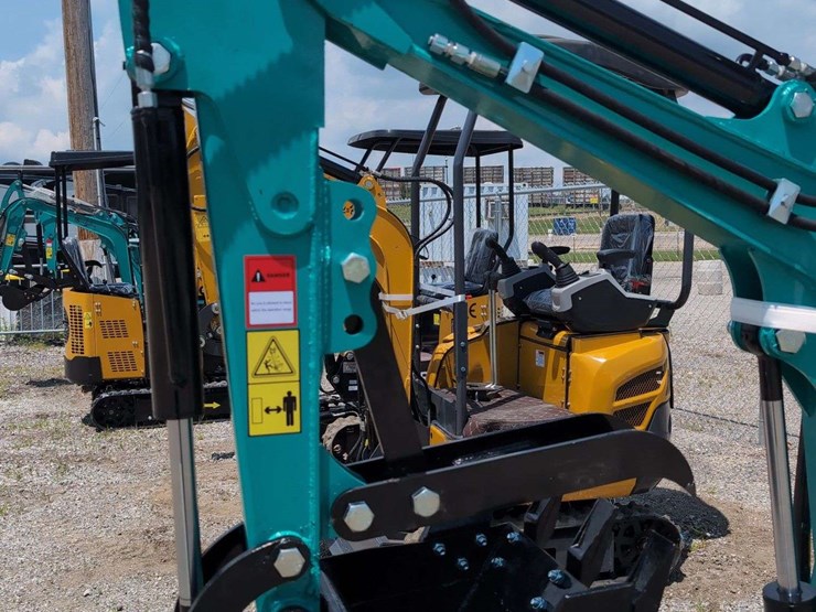 cfg-industries-mini-excavator---kv16r-image-2