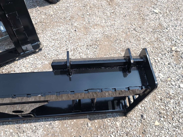 (1)-wolverine-skid-steer-attachment-pff1-13-45w-image-4