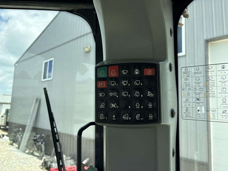 deere-700l-image-23