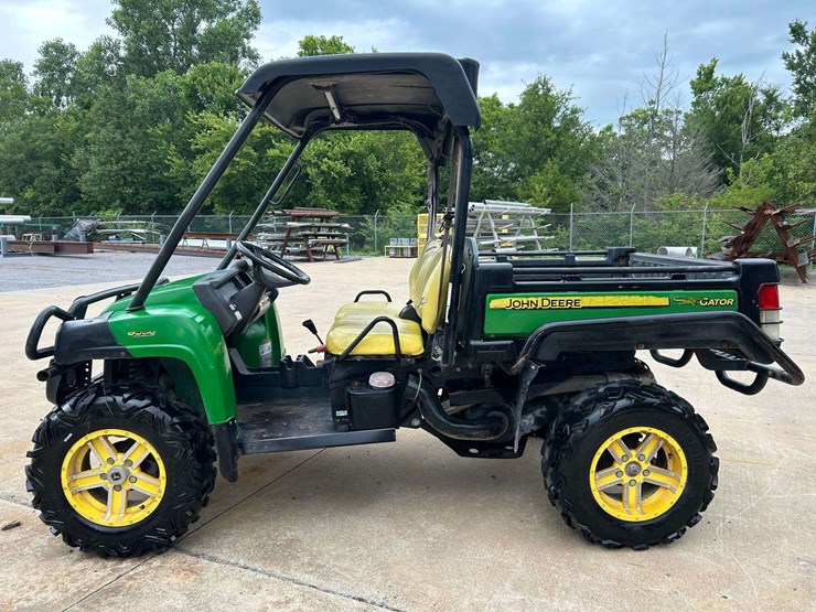 2011-john-deere-gator-image-3