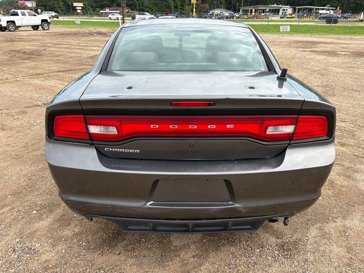 2014-dodge-charger-police-sedan-(187,640-miles)-image-6