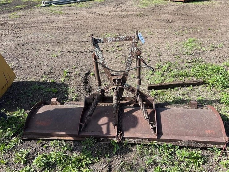 western-7'-6"-snowplow-image-1