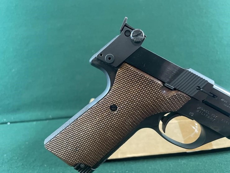 high-standard-mdl.107-military-22lr-pistol-image-3