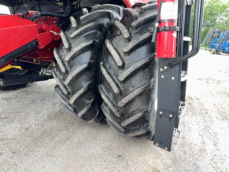 2022-case-ih-8250-image-31