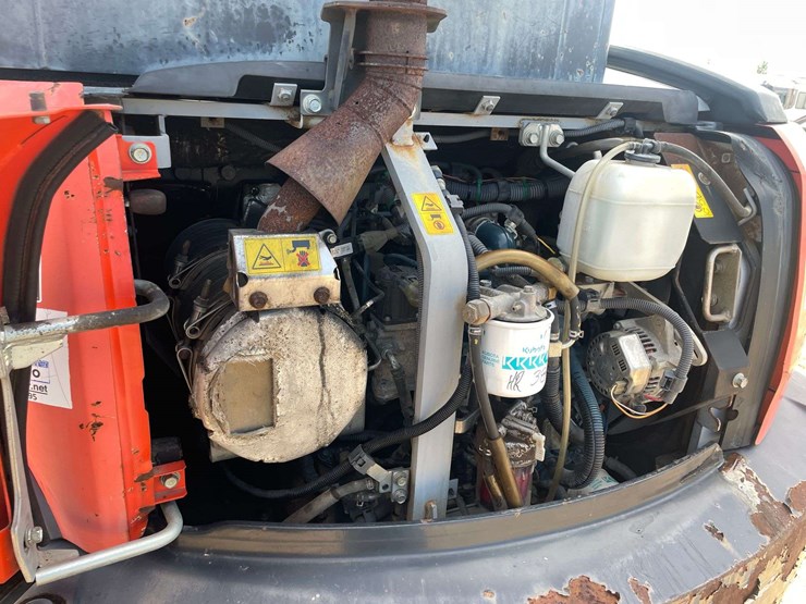 2014-kubota-kx040-4-image-9