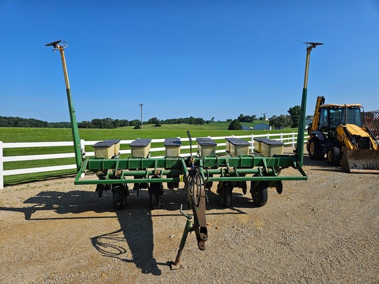 john-deere-7000-image-8