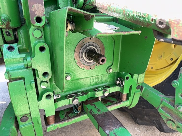 john-deere-7520-image-23