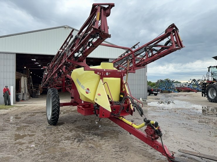 hardi-4000-navigator-sprayer-image-9