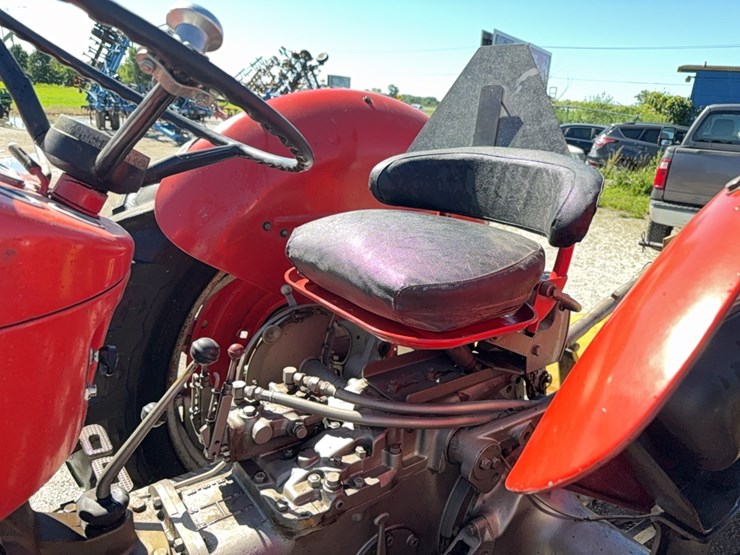 massey-ferguson-65-image-22