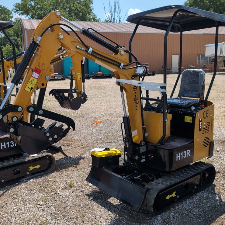 CFG Industries Mini Excavator - H13R