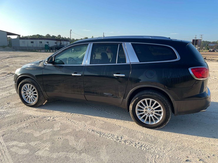 2012-buick-enclave-image-2