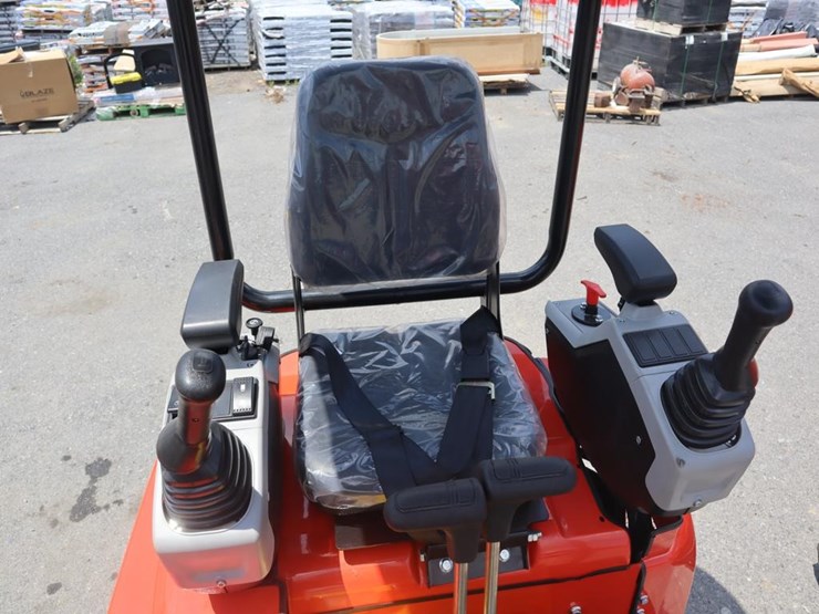 tpm-18hh-mini-excavator-image-9