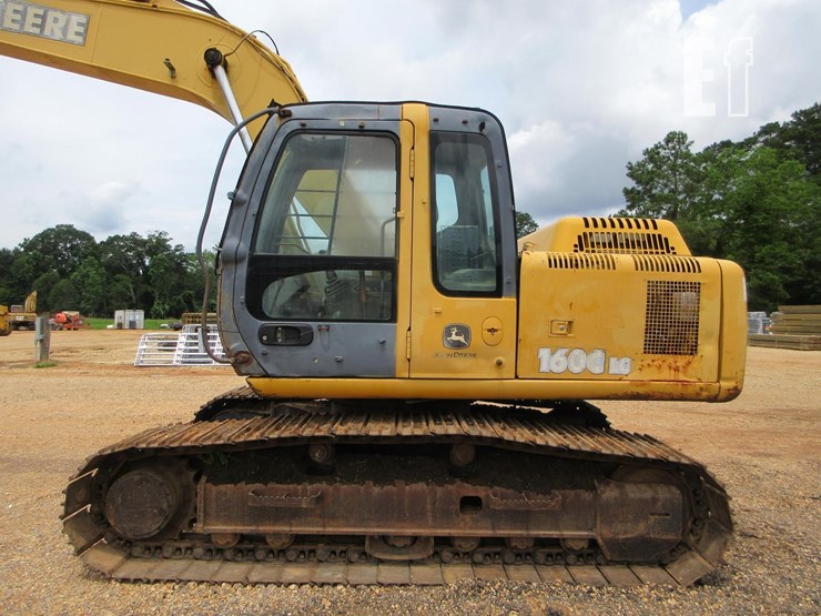 2006-deere-160c-lc-image-2