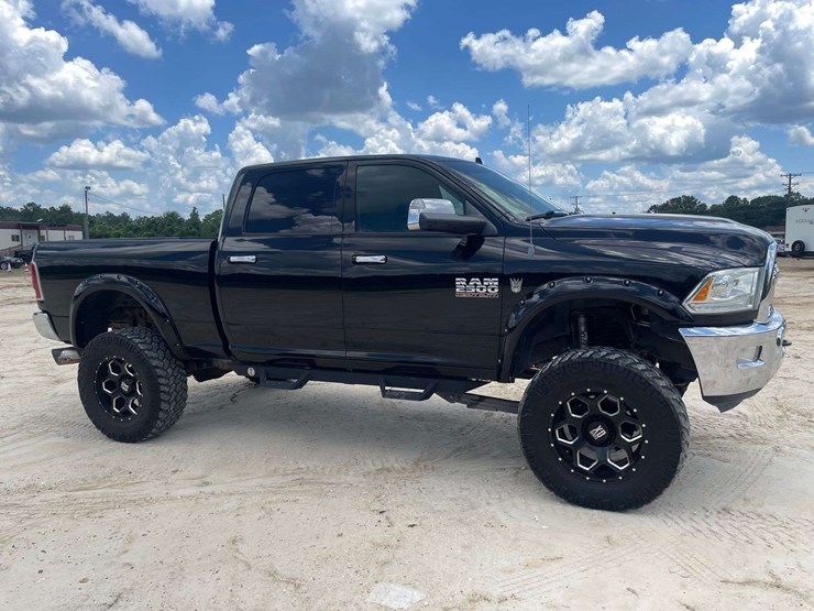 2014-dodge-ram-2500-image-4