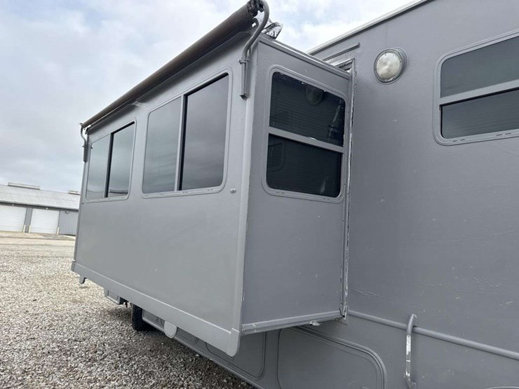 2004-alfa-leisure-see-ya-class-a-motorhome-image-11
