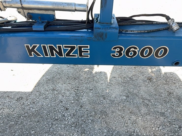 kinze-3600-image-30