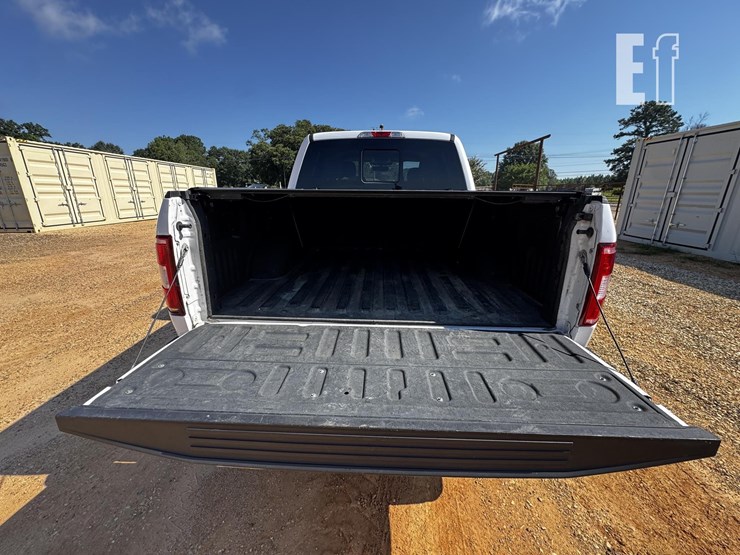 2021-ford-f150-xlt-image-5
