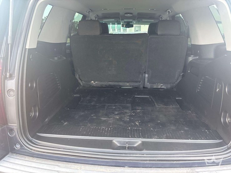 2018-chevrolet-tahoe-image-21