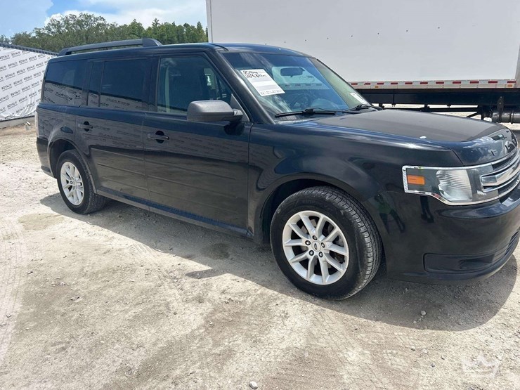 2016-ford-flex-image-2