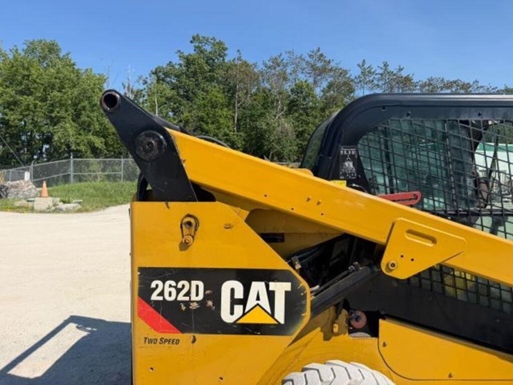 2014-caterpillar-262d-image-19