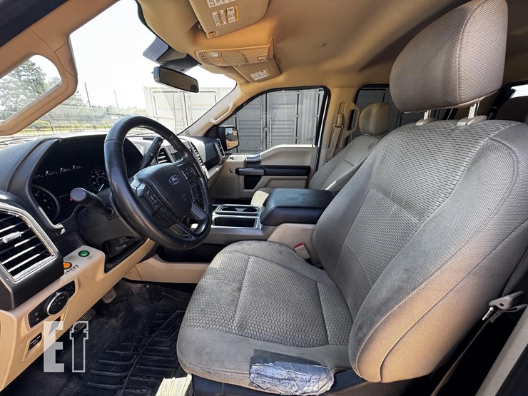 2021-ford-f150-xlt-image-12