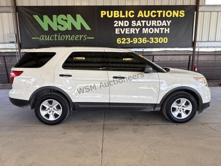 2012-ford-explorer-image-1