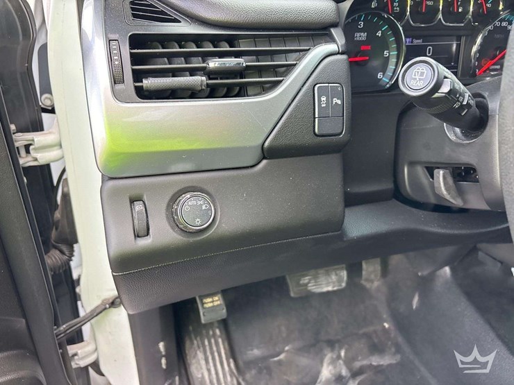 2019-chevrolet-tahoe-image-15