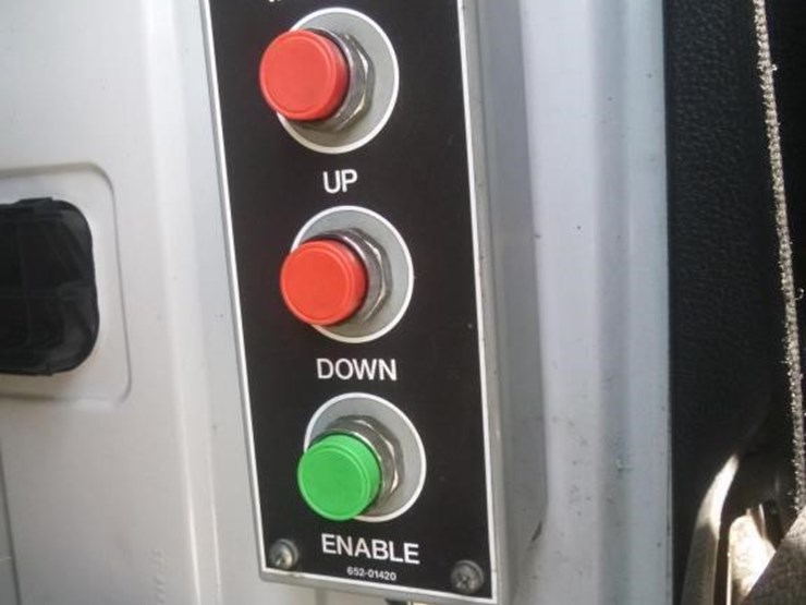 2012-ford-f650-image-11