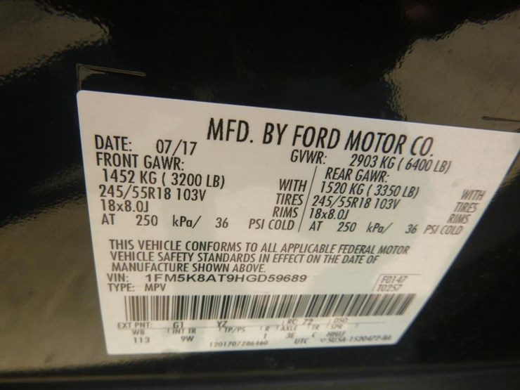 2017-ford-explorer-image-16