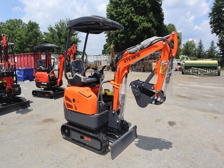 atspower-me18-mini-excavator-image-1