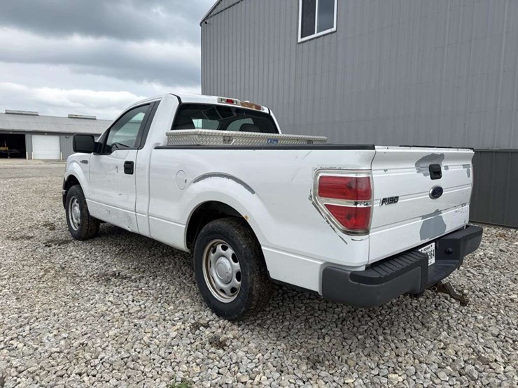 2009-ford-f150-xl-image-2