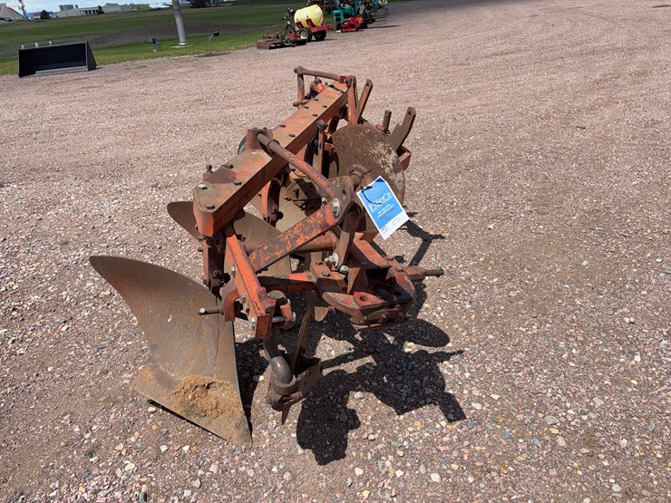 j.i.-case-4-bottom-plow-image-7