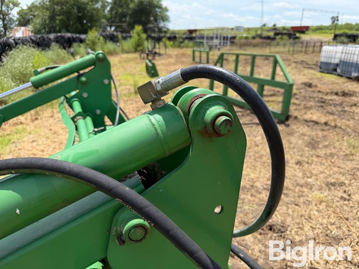 john-deere-8-image-9