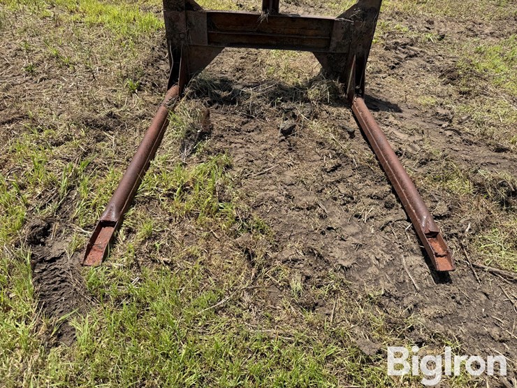shop-built-3-pt-bale-fork-image-14