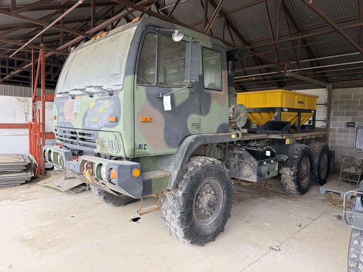 2002-stevenson-6x6-military-truck-image-1