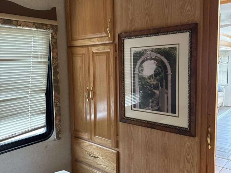 2004-alfa-leisure-see-ya-class-a-motorhome-image-37