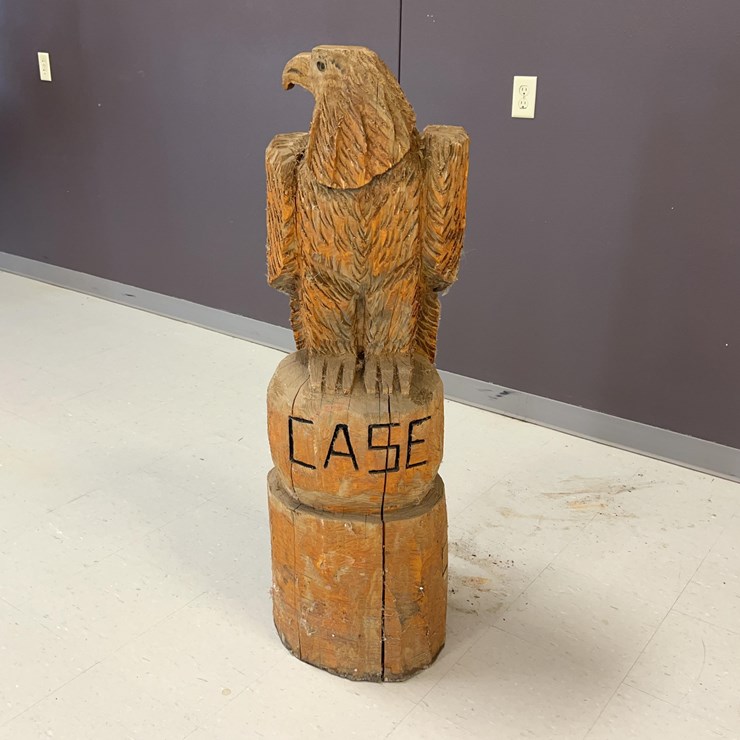 Case Heritage Wooden Eagle Carving