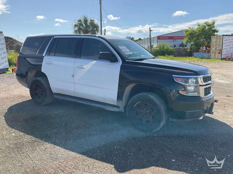 2018-chevrolet-tahoe-image-3