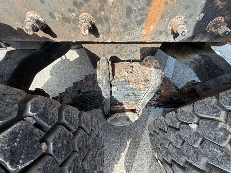 2006-mack-granite-ct713-image-20