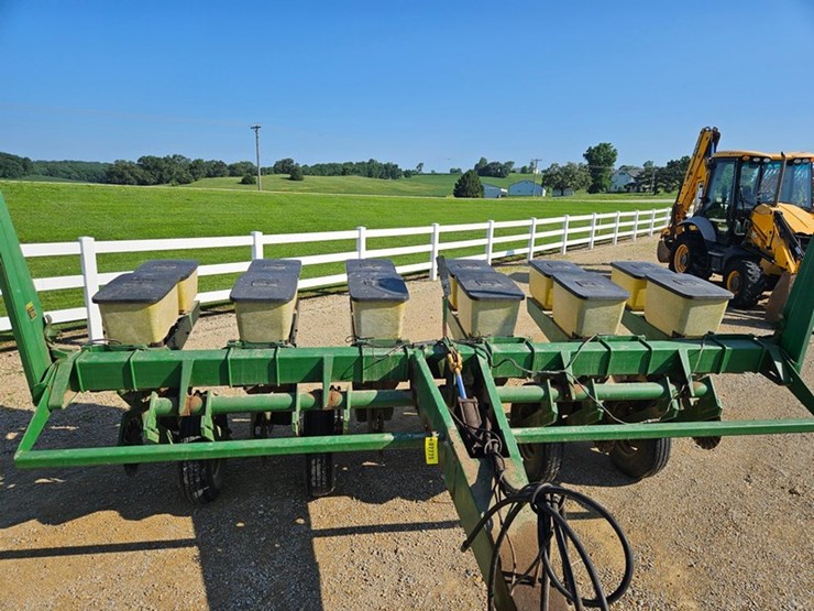 john-deere-7000-image-13