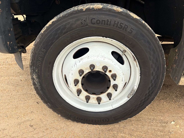 2016-ford-f550-image-7