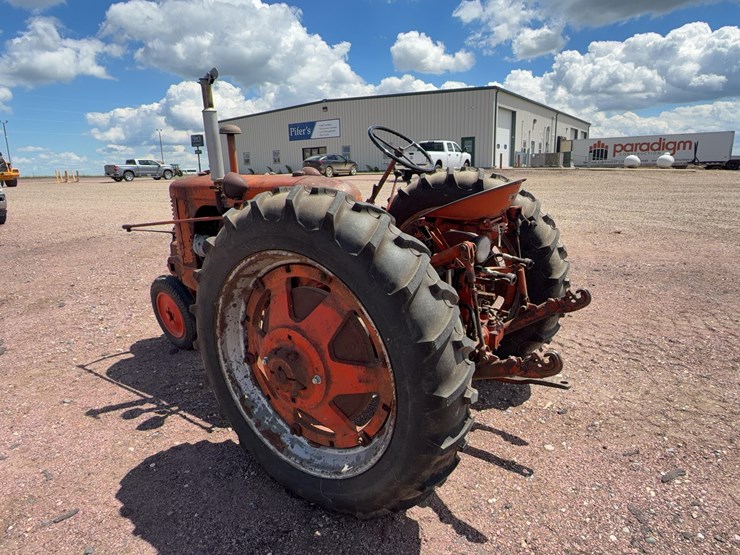 1952-case-sc-tractor-image-7