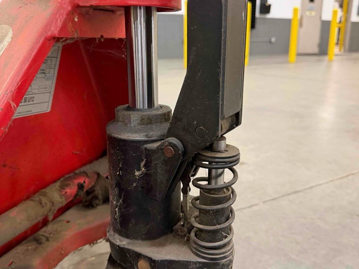 manual-pallet-jack-image-6