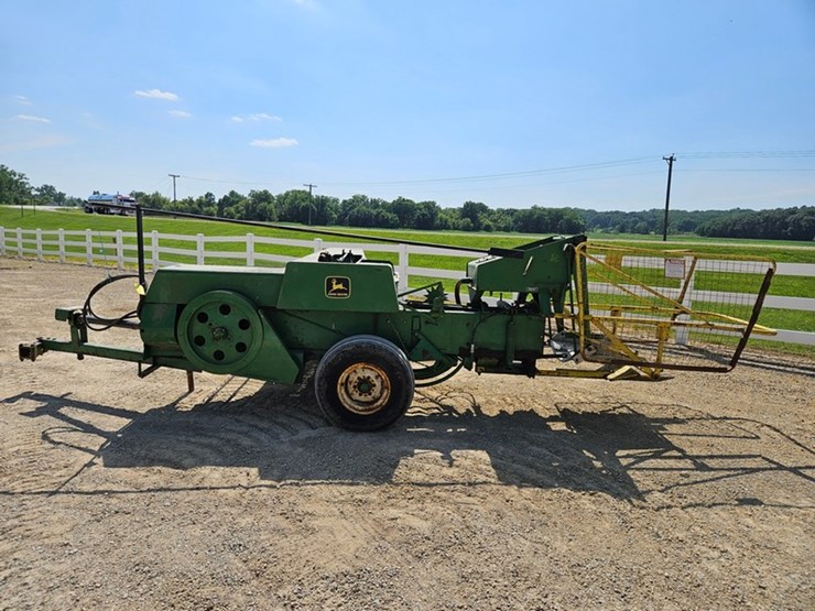 john-deere-346-image-2