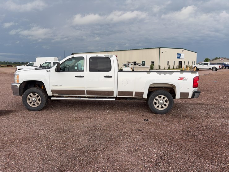 2014-chevrolet-silverado-2500-image-8
