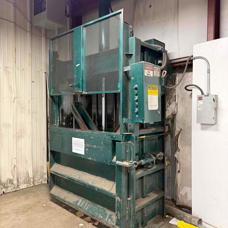 Marathon V-6030 HD Heavy Duty Vertical Baler