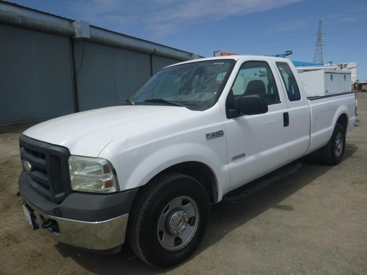 2006-ford-f250-image-1