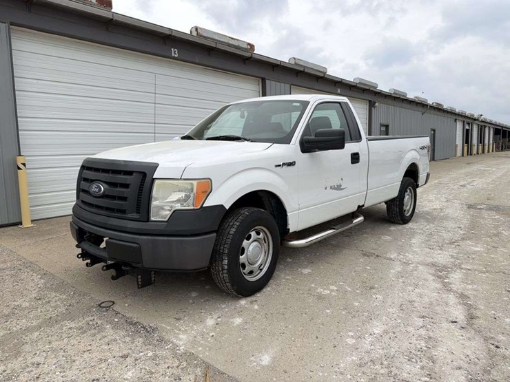 2010-ford-f-15-xl-image-1